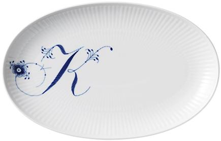 Alphabet Coll Oval Tallerken 23,5 cm K - Black Friday Tilbud