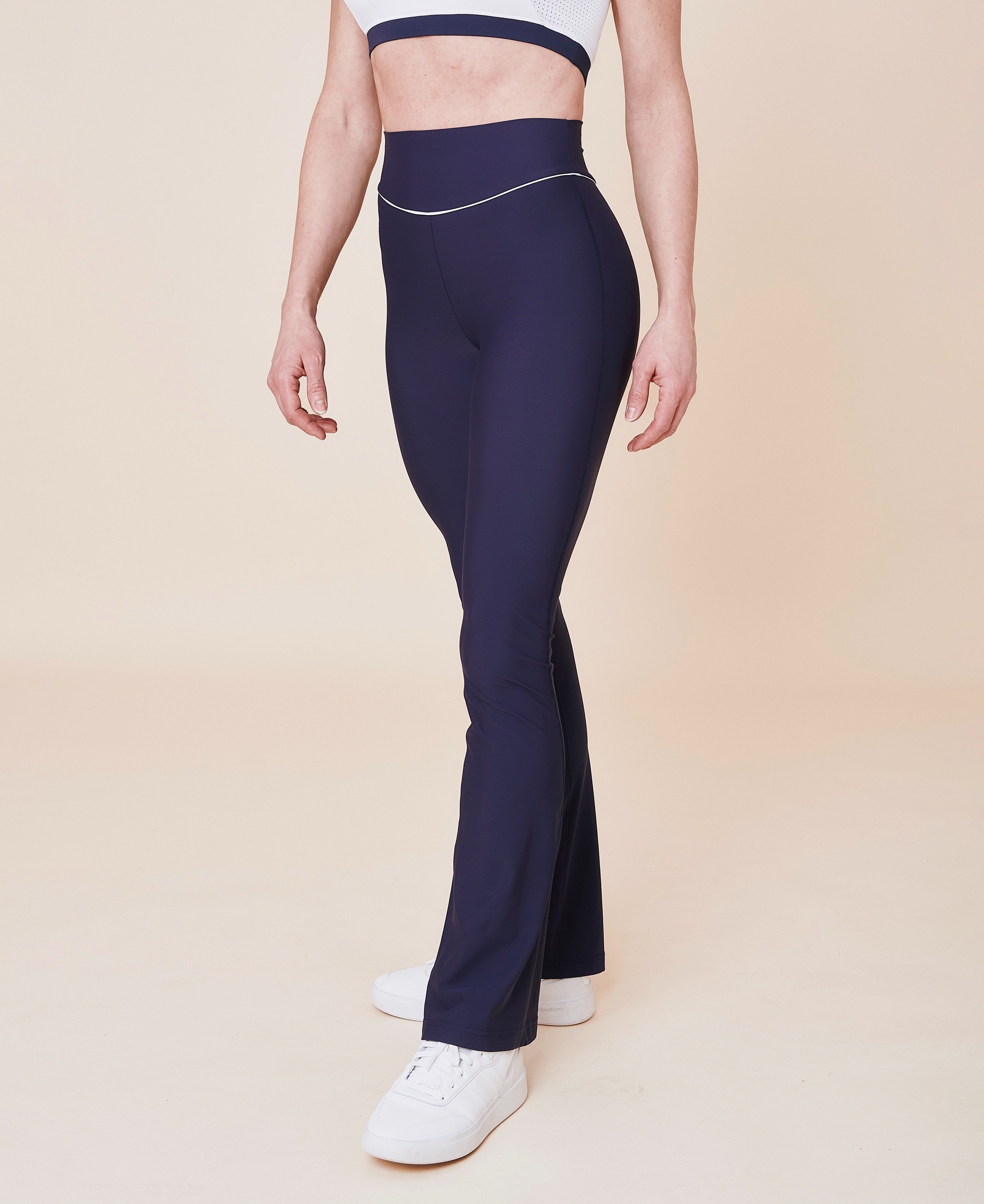 Peak Highwaist Flared Brushed Leggings   Ocean Black Friday Cartel Copenhagen Tilbud